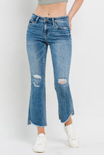 Carregar imagem no visualizador da galeria, Vervet by Flying Monkey Mid Rise Distressed Cropped Flared Leg Blue Denim Jeans
