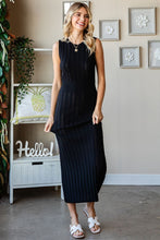 Cargar imagen en el visor de la galería, First Love Black Ribbed Knit Sleeveless Fitted Midi Dress
