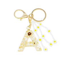 Cargar imagen en el visor de la galería, Baby Daisy Initial Key Chain
