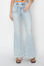 Ladda upp bild till gallerivisning, Risen Patch Pocket Flared Leg Light Blue Washed Denim Jeans
