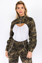 Carregar imagem no visualizador da galeria, American Bazi Camouflage Chain Cropped Jacket
