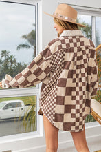 Carregar imagem no visualizador da galeria, BiBi Checkered Button Down Corduroy Shacket
