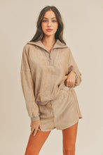 Carica l&#39;immagine nel visualizzatore di Gallery, MABLE Corduroy Half Zip Top and Shorts Loungewear Set
