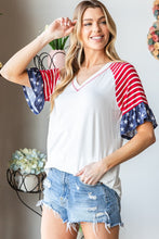 Cargar imagen en el visor de la galería, Heimish USA Theme Flounce Sleeve Contrast Top
