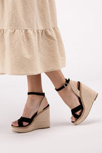 Carica l&#39;immagine nel visualizzatore di Gallery, Fortune Dynamic Basset Espadrille Wedge Sandals
