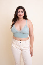 Load image into Gallery viewer, Leto Plus Size Waistband Loop Lace Brami
