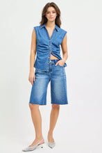 Carregar imagem no visualizador da galeria, RISEN Raw Hem Slouchy Seamed Jorts
