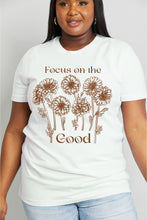 Cargar imagen en el visor de la galería, Simply Love FOCUS ON THE GOOD Graphic Cotton Top
