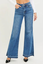 Carregar imagem no visualizador da galeria, RISEN High Rise Wide Leg Jeans With Released Hem
