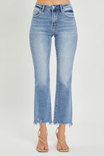 Carregar imagem no visualizador da galeria, RISEN Raw Frayed Hem Cropped Straight Leg Blue Denim Jeans
