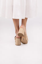 Ladda upp bild till gallerivisning, Fortune Dynamic Natural Tone Raffia Heeled Mule Sandals
