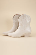 Carregar imagem no visualizador da galeria, WILLA-1 Western Booties
