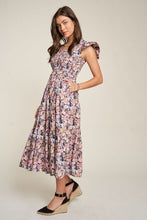 Carregar imagem no visualizador da galeria, Davi &amp; Dani Vintage Garden Floral Flutter Sleeve Smocked Dress
