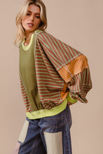 Cargar imagen en el visor de la galería, BiBi Color Block Striped Round Neck Sweatshirt
