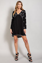 Carregar imagem no visualizador da galeria, Sweet Generis Black Bohemian Embroidered Mini Dress
