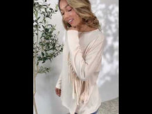 Carregar e reproduzir vídeo no visualizador da Galeria, Celeste Ivory Long Sleeve Fringe Detailed Top
