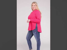 Carica e avvia il video nel visualizzatore di galleria, Zenana Plus Size Melange Baby Waffle Long Sleeve Top
