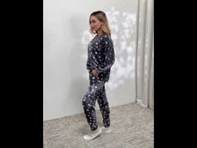 Загружайте и воспроизводите видео в средстве просмотра галереи BiBi Star Pattern Two Piece Loungewear Set
