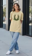 Загрузить изображение в средство просмотра галереи, Lucky Horseshoe T-Shirt
