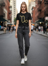 Carica l&#39;immagine nel visualizzatore di Gallery, Capricorn Organic Cotton T-Shirt
