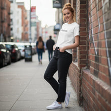 Carregar imagem no visualizador da galeria, Execute Under Armor Women's Raglan Tee Shirt
