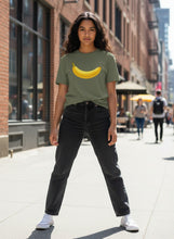 Carica l'immagine nel visualizzatore di Gallery, Golden Orchard Banana Cotton T-Shirt

