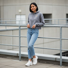 Ladda upp bild till gallerivisning, Chill Women&#39;s Cropped Fleece Hoodie
