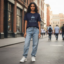 Carregar imagem no visualizador da galeria, Ice Queen Relaxed T-Shirt
