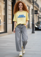 Carregar imagem no visualizador da galeria, Overstimulated Send Help T-Shirt
