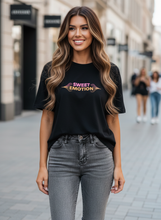 Ladda upp bild till gallerivisning, Sweet Emotion Modern Mood T-Shirt
