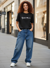 Carregar imagem no visualizador da galeria, Sugar Momma Always Pays T-Shirt
