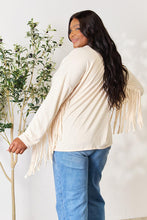 Cargar imagen en el visor de la galería, Celeste Ivory Long Sleeve Fringe Detailed Top
