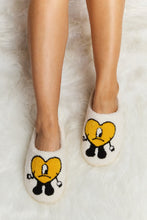 Load image into Gallery viewer, Melody luxe Love Heart Plush Slide Slippers
