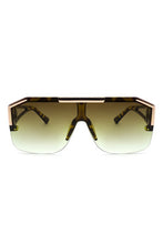 Загрузить изображение в средство просмотра галереи, Cramilo Eyewear Square Oversize Retro Tinted Sunglasses
