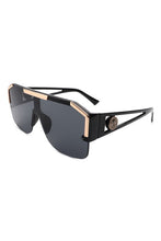 Load image into Gallery viewer, Cramilo Eyewear Square Oversize Retro Tinted Sunglasses
