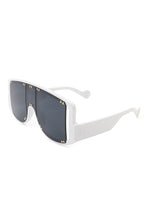 Load image into Gallery viewer, Cramilo Eyewear Oversize Square Tinted Shield Visor Sunglasses
