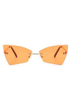 Загрузить изображение в средство просмотра галереи, Cramilo Eyewear Tinted Rimless Geometric Triangle Sunglasses
