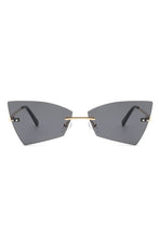 Load image into Gallery viewer, Cramilo Eyewear Tinted Rimless Geometric Triangle Sunglasses
