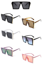 Загрузить изображение в средство просмотра галереи, Cramilo Eyewear Women&#39;s Square Oversize Color Tinted Sunglasses
