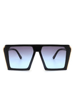 Carica l&#39;immagine nel visualizzatore di Gallery, Cramilo Eyewear Women&#39;s Square Oversize Color Tinted Sunglasses
