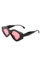 Ladda upp bild till gallerivisning, Cramilo Eyewear Geometric Triangle Futuristic Tinted Sunglasses
