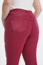 Carica l&#39;immagine nel visualizzatore di Gallery, BAYEAS High Waisted Distressed Raw Hem Flared Leg Red Denim Jeans

