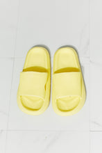 Load image into Gallery viewer, MM Shoes Sunshine Yellow Open Toe Slides
