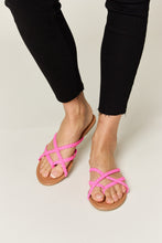 Cargar imagen en el visor de la galería, WILD DIVA Crisscross PU Leather Open Toe Sandals
