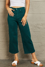 Carica l&#39;immagine nel visualizzatore di Gallery, Judy Blue Hailey Tummy Control High Waisted Cropped Wide Leg Teal Blue Denim Jeans
