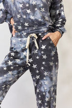 Carregar imagem no visualizador da galeria, BiBi Star Pattern Two Piece Loungewear Set
