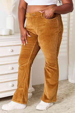 Carregar imagem no visualizador da galeria, Judy Blue Maci Mid Rise Camel Brown Bootcut Corduroy Pants
