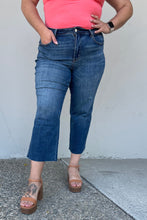 Load image into Gallery viewer, Judy Blue Renee High Rise Wide Leg Cropped Medium Blue Wash Denim Jeans
