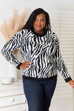 Ladda upp bild till gallerivisning, Heimish Zebra Solid Trim Contrast Soft Knit Top
