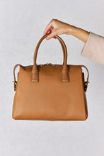 Carica l&#39;immagine nel visualizzatore di Gallery, David Jones Marty Vegan Leather Handbag
